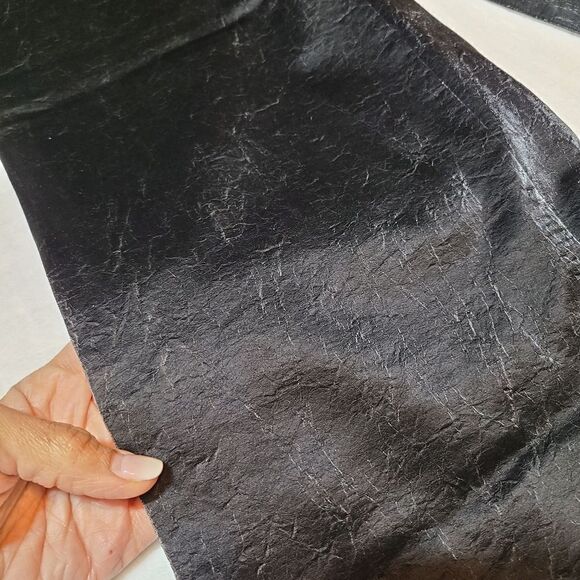 🌿"Forever 21"  pants ( leather look) size M. - Picture 5 of 11